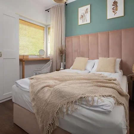 Comfortable Home, Pool, Sauna, Jacuzzi 度假居 Odargowo