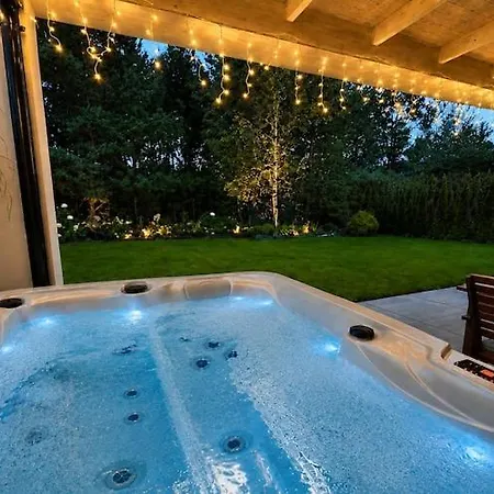 Comfortable Home, Pool, Sauna, Jacuzzi Odargowo