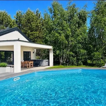 Hébergement de vacances Comfortable Home, Pool, Sauna, Jacuzzi Odargowo